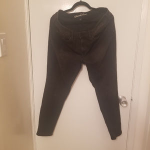 Universal Thread Distressed Black Jeans